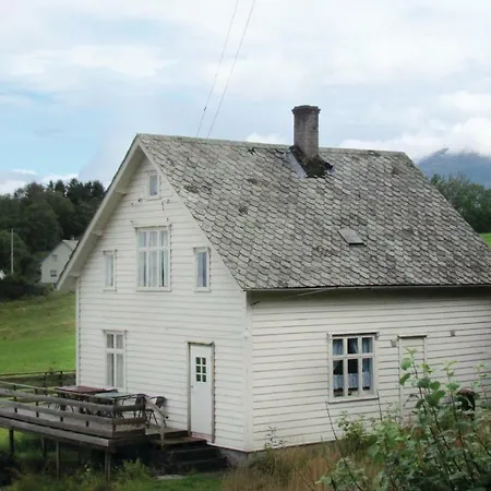 Cozy In Bjoa With Kitchen Holiday home Innbjoa